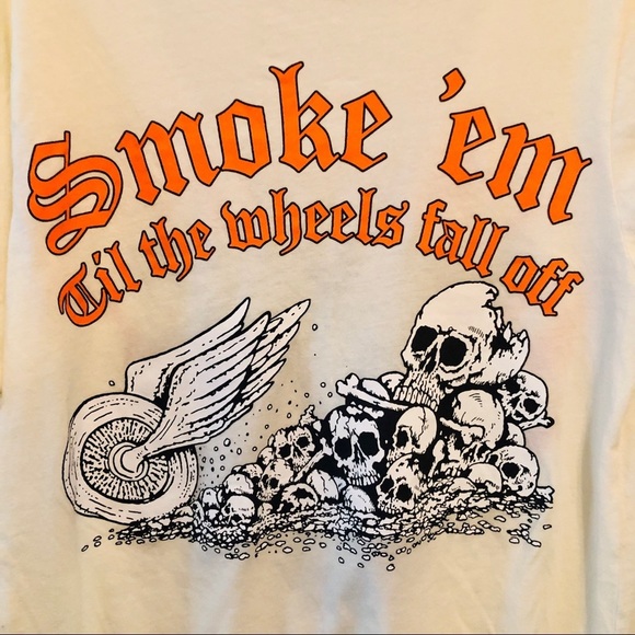 Truly Madly Deeply UO Short Sleeve Graphic T-Shirt - Picture 5 of 7